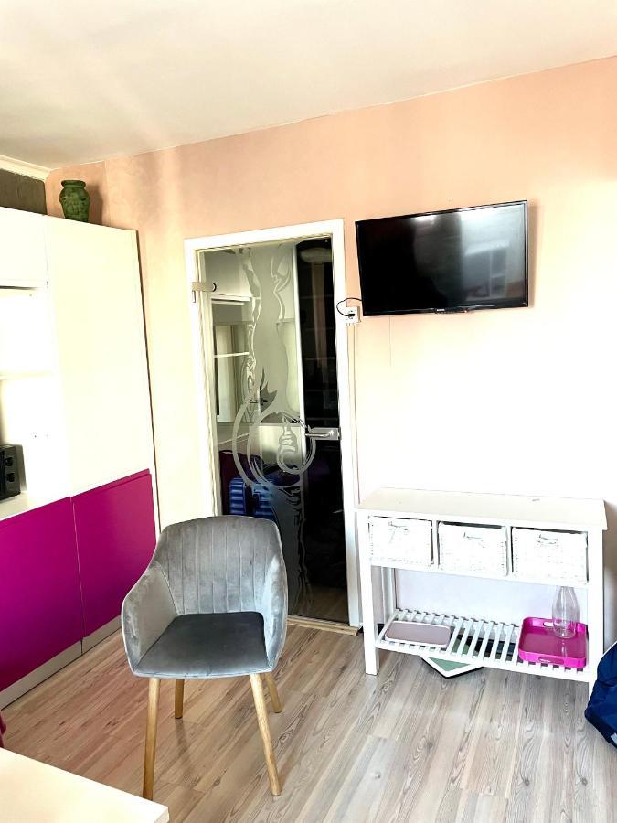 Apartament Cu 3 Dormitoare Jolie.M Daire Galaţi Dış mekan fotoğraf